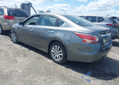 2015 Nissan Altima 2.5/2.5 S/2.5 Sl/2.5 Sv z USA, uszkodzony, nr VIN 1N4AL3AP6FC427530